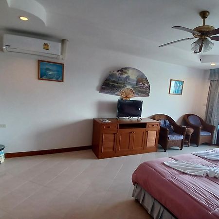 Aksarai Hotel Patong Ngoại thất bức ảnh