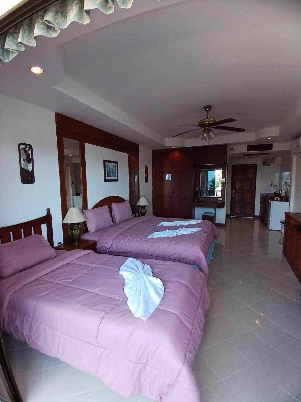 Aksarai Hotel Patong Ngoại thất bức ảnh
