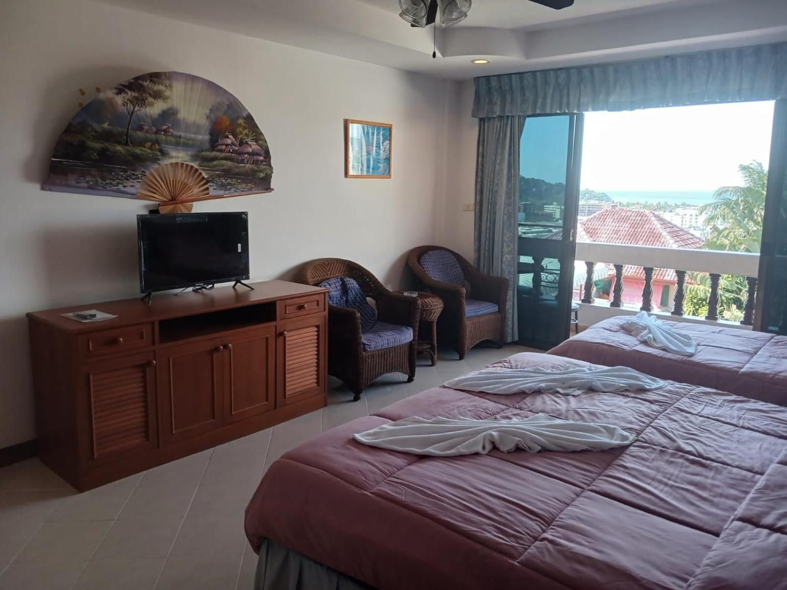 Aksarai Hotel Patong Ngoại thất bức ảnh