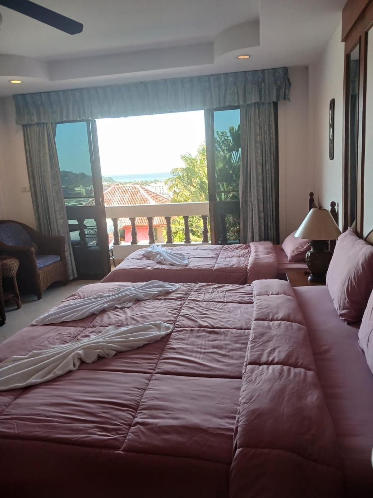 Aksarai Hotel Patong Ngoại thất bức ảnh